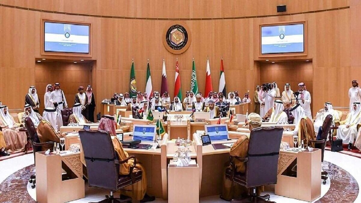 Gulf Ministers to Hold Emergency Meeting in Response to Iranian Attacks