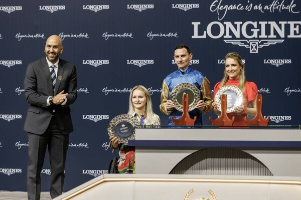 Racehorse 'English Oak' Participates in Race