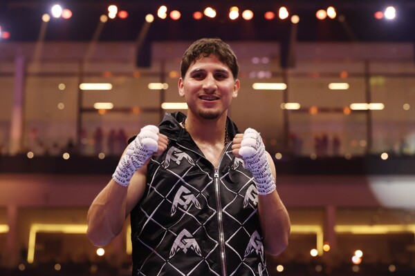 Marco Verde Shines in Professional Debut