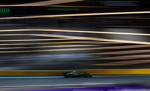 Alonso: Struggles in Jeddah Practice Sessions