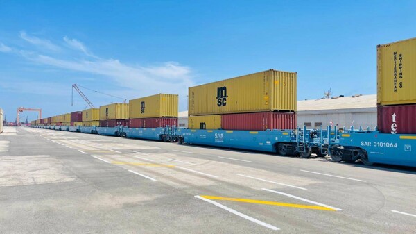 Gulftainer успешно обрабатывает контейнерные операции по железной дороге из Джубаиля в Эр-Рияд