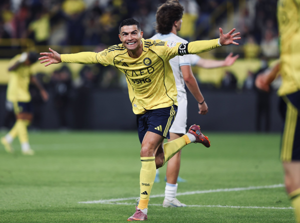 Ronaldo and Isa Hakmi in Al-Nassr's victory