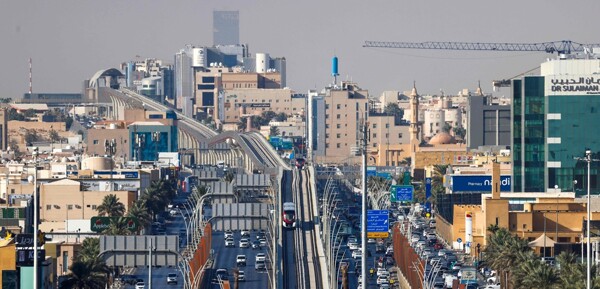 Saudi Private Sector Grows, But Slows