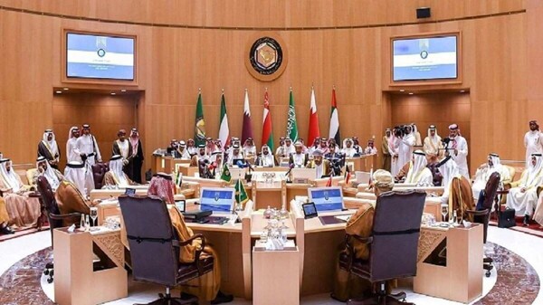Gulf Ministers to Hold Emergency Meeting in Response to Iranian Attacks