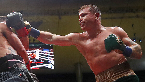 Canelo Álvarez Defeats William Scull in Riyadh